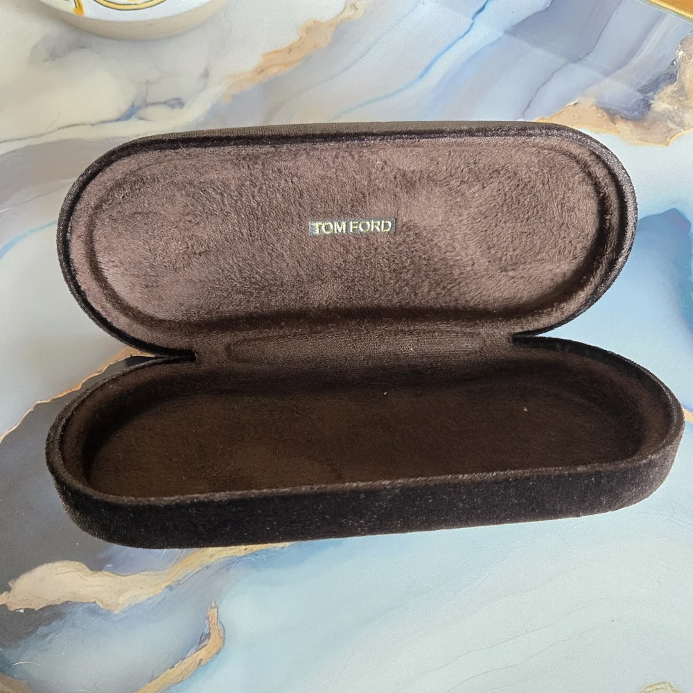 Tom Ford• Brown Velvet Case